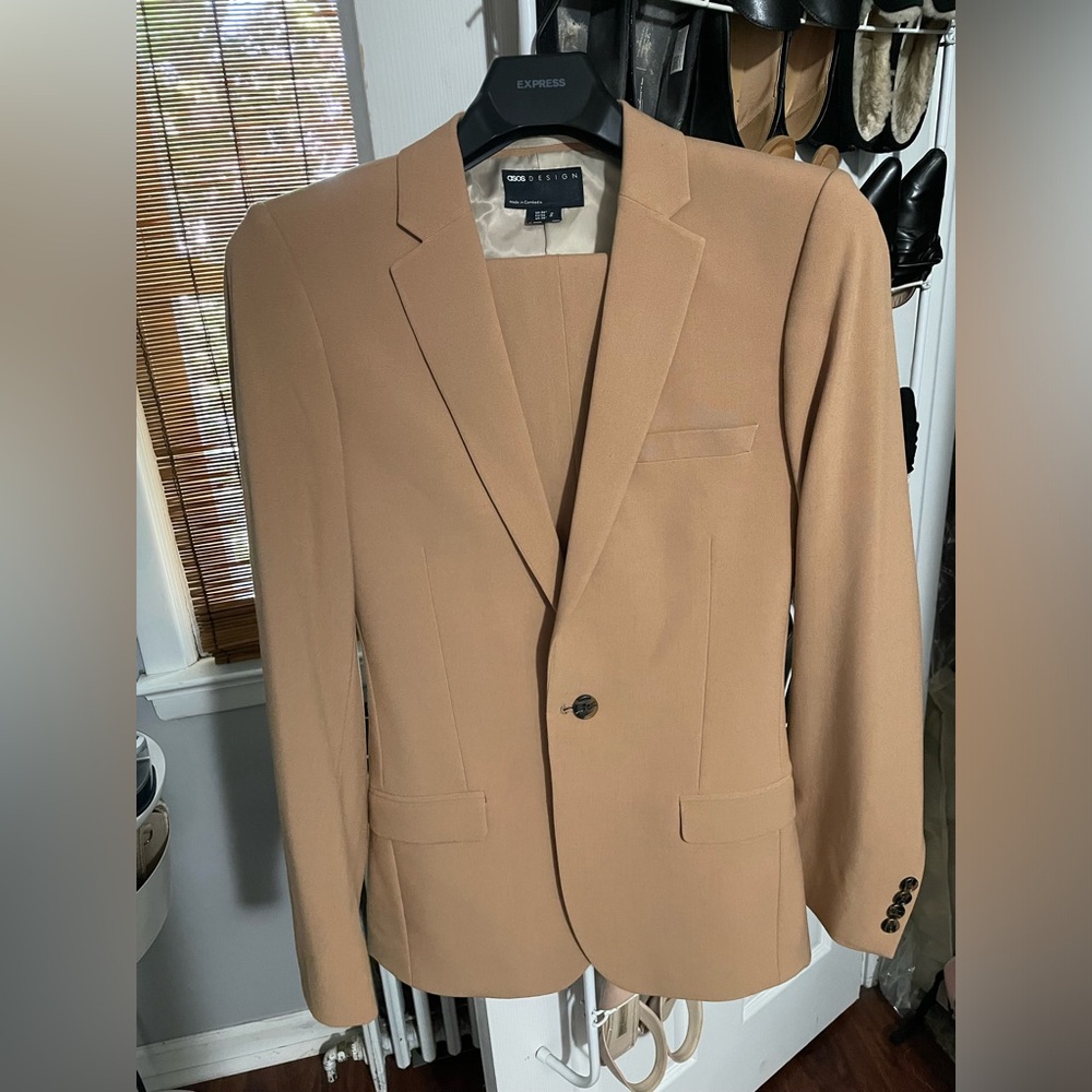 NWOT ASOS Design blazer in tan Men’s size 36R